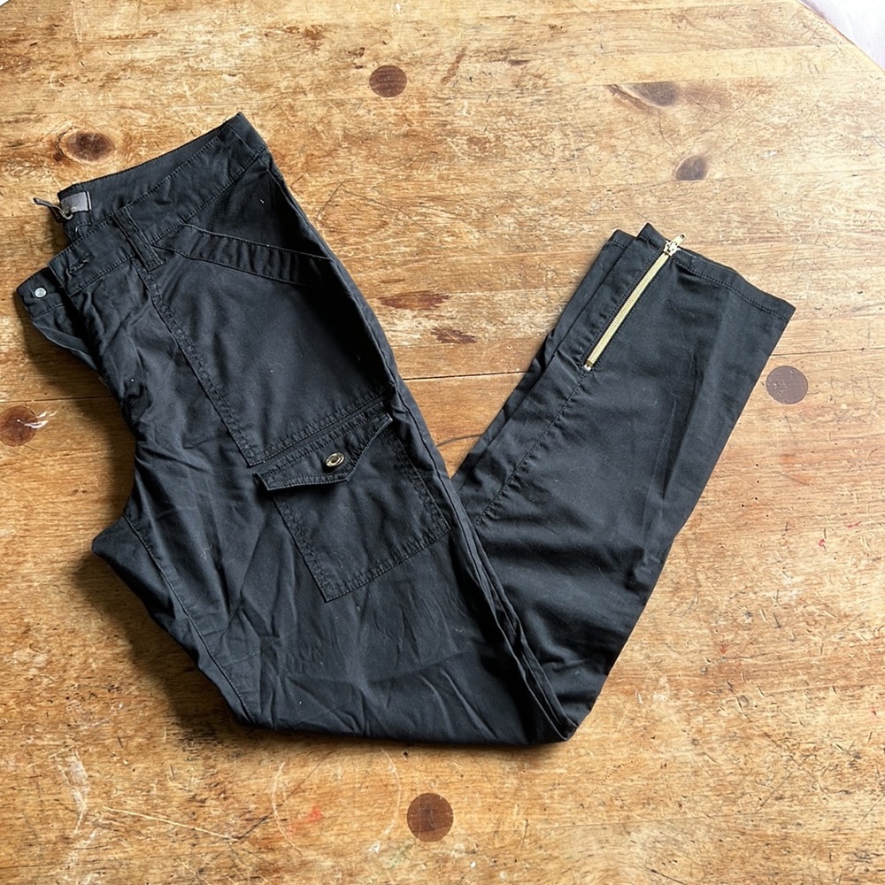 Jaanuu black scrub bottoms